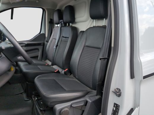 Ford Transit Custom 320 2.0 TDCI L2H1 Sport | Automaat | Camera | Halfleder | Stoelverwarming AUTOMATIC ActivLease financial lease