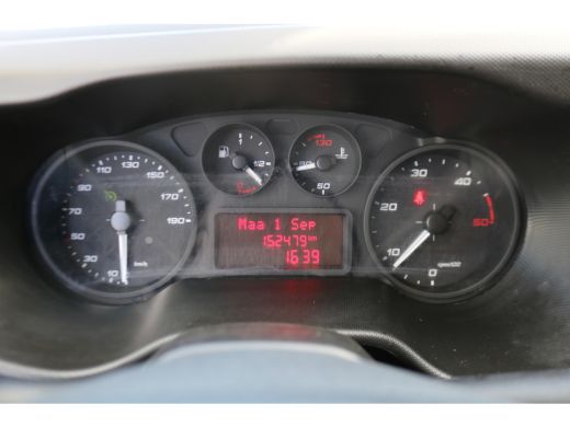 Iveco Daily 35S14 L2 H2 Airco 3.5T Trekhaak ActivLease financial lease