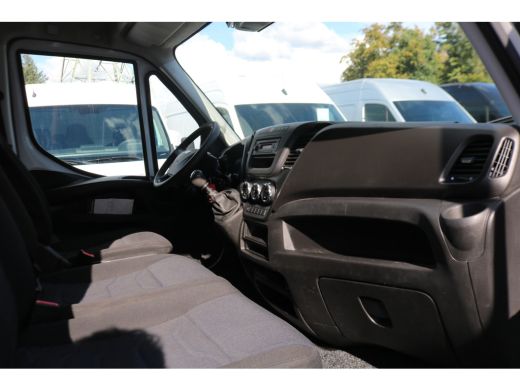 Iveco Daily 35S14 L2 H2 Airco 3.5T Trekhaak ActivLease financial lease