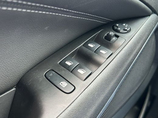 Opel Crossland 1.2 Turbo Level 4 110PK | Apple Carplay/Android Auto | Cruise control | Keyless entry | Stofleder... ActivLease financial lease