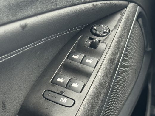 Opel Crossland 1.2 Turbo Ultimate 110PK 6-bak | Achteruit Camera | Halflederen bekleding | Apple Carplay/Android... ActivLease financial lease