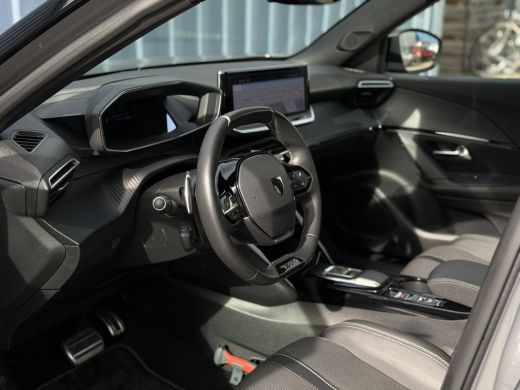 Peugeot 2008 1.2 Hybrid 136 GT | Airco (automatisch) | Cruise control | DAB ontvanger ActivLease financial lease