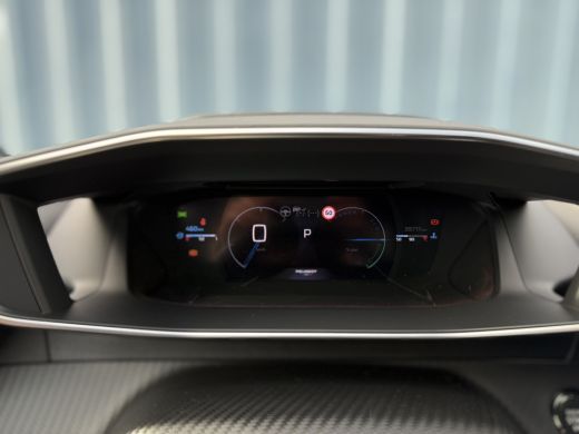 Peugeot 2008 1.2 Hybrid 136 GT | Airco (automatisch) | Cruise control | DAB ontvanger ActivLease financial lease