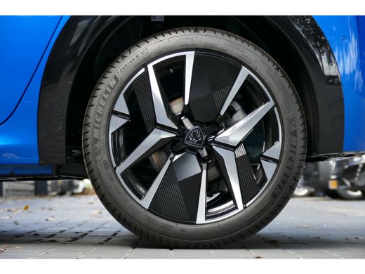 Peugeot 208 1.2 HYBRID 136PK GT AUTOMAAT NAVI / LED / CLIMA / PDC / 17''LMV / 360 CAMERA / ADAPT. CRUISECONTR... ActivLease financial lease