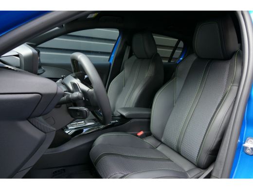 Peugeot 208 1.2 HYBRID 136PK GT AUTOMAAT NAVI / LED / CLIMA / PDC / 17''LMV / 360 CAMERA / ADAPT. CRUISECONTR... ActivLease financial lease