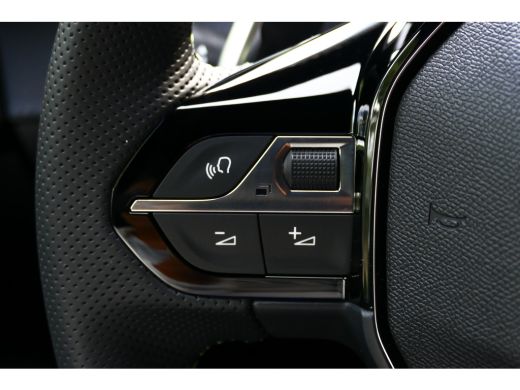 Peugeot 208 1.2 HYBRID 136PK GT AUTOMAAT NAVI / LED / CLIMA / PDC / 17''LMV / 360 CAMERA / ADAPT. CRUISECONTR... ActivLease financial lease