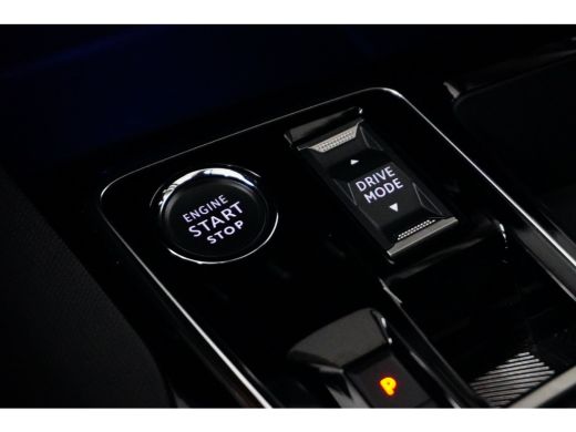 Peugeot 5008 1.2 HYBRID 136PK ALLURE PACK AUTOMAAT / NAVI / CLIMA / PDC / 18" LMV / CAMERA / KEYLESS / FULL-LE... ActivLease financial lease
