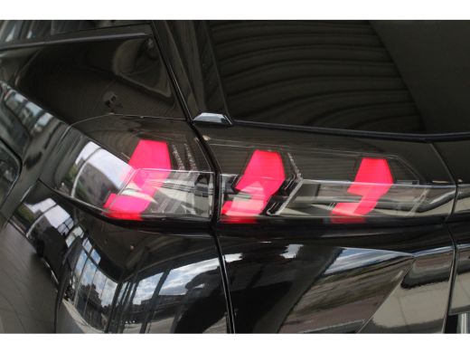 Peugeot e-2008 EV Allure Pack 50 kWh 136-PK | CLIMATE CONTROL | CAMERA | CARPLAY | LED | CRUISE CONTROL | ActivLease financial lease