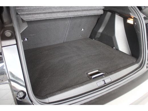 Peugeot e-2008 EV Allure Pack 50 kWh 136-PK | CLIMATE CONTROL | CAMERA | CARPLAY | LED | CRUISE CONTROL | ActivLease financial lease