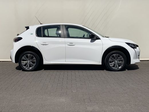 Peugeot e-208 EV Active Pack 50 kWh Airco | Bluetooth | Cruise Control | DAB | LMV 16" | Navi | PDC Achter | ActivLease financial lease