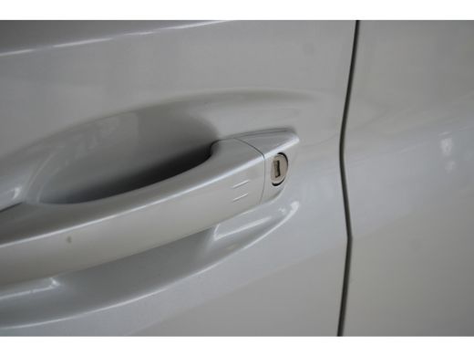 Peugeot e-208 EV GT Pack 50 kWh 136-PK | LUXE UITVOERING | 3-FASE | ALCANTARA | PANORAMA DAK | ADAPTIVE CRUISE ... ActivLease financial lease