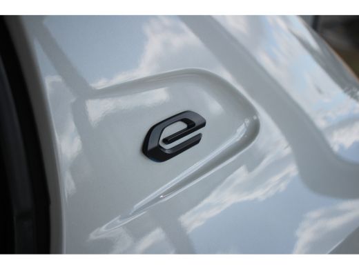 Peugeot e-208 EV GT Pack 50 kWh 136-PK | LUXE UITVOERING | 3-FASE | ALCANTARA | PANORAMA DAK | ADAPTIVE CRUISE ... ActivLease financial lease