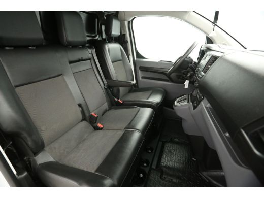 Peugeot e-Expert L2H1 | 75 kWh | Elektrisch | EMISSIEVRIJE ZONE | Airco | Cruise | PDC | 3 Persoons | Stoelverwarming ActivLease financial lease