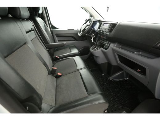 Peugeot e-Expert L2H1 | 75 kWh | Elektrisch | EMISSIEVRIJE ZONE | Airco | Cruise | PDC | 3 Persoons | Stoelverwarming ActivLease financial lease