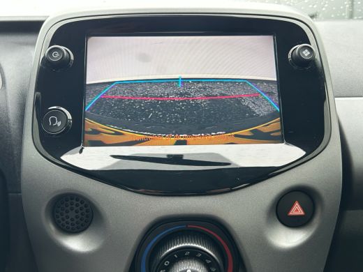 Toyota Aygo Turbo 1.0 VVT-i x-play 72PK | Achteruitrijcamera | Apple Carplay/Android Auto | Spraakbediening |... ActivLease financial lease