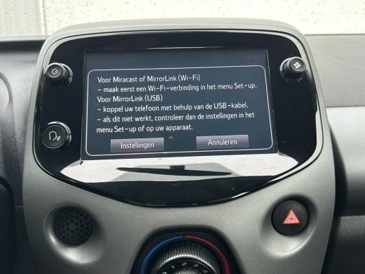 Toyota Aygo Turbo 1.0 VVT-i x-play 72PK | Achteruitrijcamera | Apple Carplay/Android Auto | Spraakbediening |... ActivLease financial lease