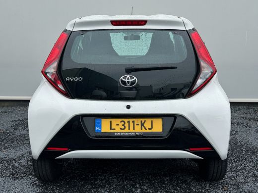 Toyota Aygo Turbo 1.0 VVT-i x-play 72PK | Achteruitrijcamera | Apple Carplay/Android Auto | Spraakbediening |... ActivLease financial lease