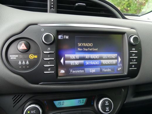 Toyota Yaris 1.5 Hybrid Active | CAMERA | NAVI | CRUISE CONTROL | ActivLease financial lease