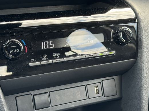Toyota Yaris Cross 1.5 Turbo Hybrid Comfort 92PK | Cruise control adaptief | Dakspoiler | Geluidsimulator | Apple Ca... ActivLease financial lease