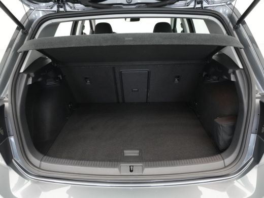 Volkswagen e-Golf E-DITION Acc Pdc Stoelverwarming Navigatie Carplay 127 ActivLease financial lease