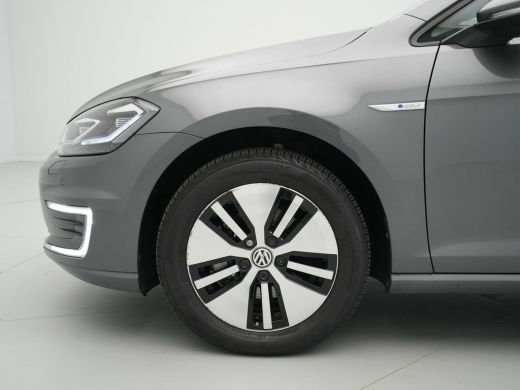 Volkswagen e-Golf E-DITION Acc Pdc Stoelverwarming Navigatie Carplay 127 ActivLease financial lease