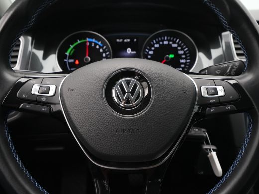 Volkswagen e-Golf E-DITION Acc Pdc Stoelverwarming Navigatie Carplay 127 ActivLease financial lease