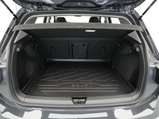 Volkswagen Golf 1.0 eTSI 110pk DSG Life Business Navigatie Carplay Stoel/Stuurverwarming Massage Pdc Acc 271 ActivLease financial lease