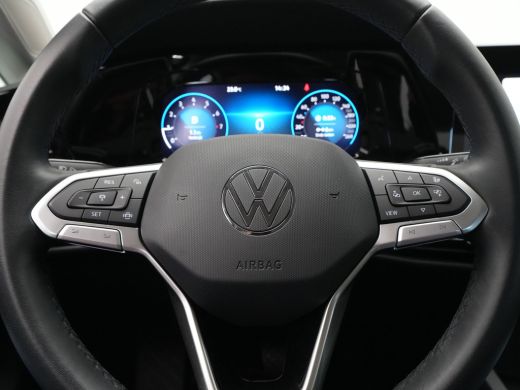 Volkswagen Golf 1.0 eTSI 110pk DSG Life Business Navigatie Carplay Stoel/Stuurverwarming Massage Pdc Acc 271 ActivLease financial lease