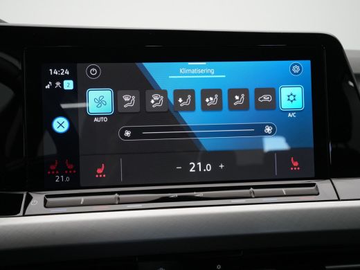 Volkswagen Golf 1.0 eTSI 110pk DSG Life Business Navigatie Carplay Stoel/Stuurverwarming Massage Pdc Acc 271 ActivLease financial lease