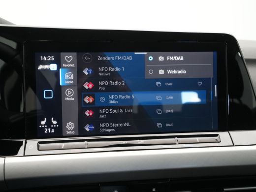 Volkswagen Golf 1.0 eTSI 110pk DSG Life Business Navigatie Carplay Stoel/Stuurverwarming Massage Pdc Acc 271 ActivLease financial lease