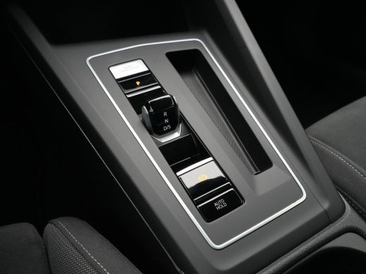 Volkswagen Golf 1.0 eTSI 110pk DSG Life Business Navigatie Carplay Stoel/Stuurverwarming Massage Pdc Acc 271 ActivLease financial lease