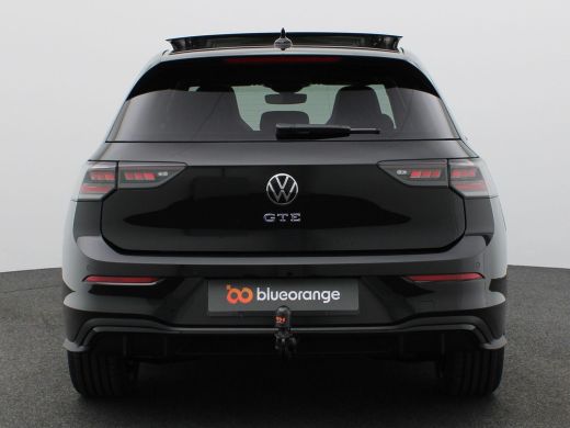 Volkswagen Golf 1.5 eHybrid GTE 272PK DSG Pano-Schuifdak, Blackstyle, Keyless, Navi, Clima, Side Assist, LED-Matr... ActivLease financial lease