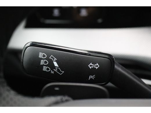 Volkswagen Golf 1.5 eHybrid GTE 272PK DSG Pano-Schuifdak, Blackstyle, Keyless, Navi, Clima, Side Assist, LED-Matr... ActivLease financial lease