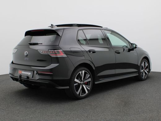 Volkswagen Golf 1.5 eHybrid GTE 272PK DSG Pano-Schuifdak, Blackstyle, Keyless, Navi, Clima, Side Assist, LED-Matr... ActivLease financial lease