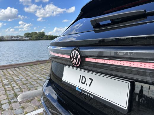 Volkswagen ID.7 77kWh 286pk Pro Business (Limited) | ErgoActive stoelen met geheugen | 20'' velgen | Black style ... ActivLease financial lease