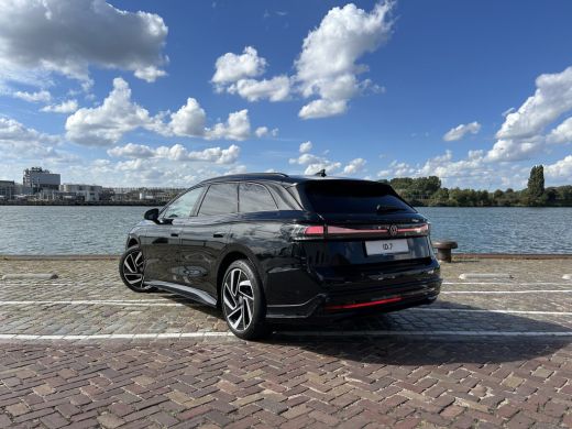 Volkswagen ID.7 77kWh 286pk Pro Business (Limited) | ErgoActive stoelen met geheugen | 20'' velgen | Black style ... ActivLease financial lease
