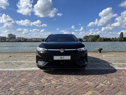Volkswagen ID.7 77kWh 286pk Pro Business (Limited) | ErgoActive stoelen met geheugen | 20'' velgen | Black style ... ActivLease financial lease