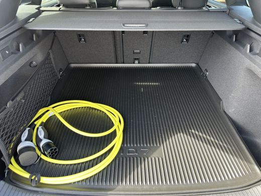 Volkswagen ID.7 77kWh 286pk Pro Business (Limited) | ErgoActive stoelen met geheugen | 20'' velgen | Black style ... ActivLease financial lease