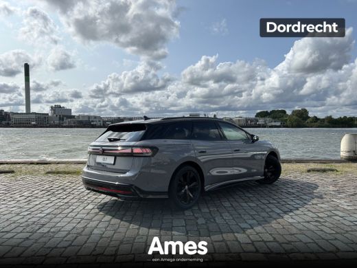Volkswagen ID.7 Pro Limited Edition 77 kWh | Trekhaak | ErgoActive stoelen met geheugen | 360 Camera ActivLease financial lease