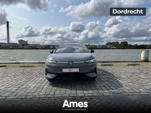 Volkswagen ID.7 Pro Limited Edition 77 kWh | Trekhaak | ErgoActive stoelen met geheugen | 360 Camera ActivLease financial lease