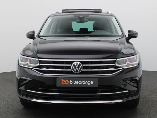 Volkswagen Tiguan 1.4 TSI eHybrid 245PK DSG matrix led, trekhaak, panoramadak, adaptive cruise, side assist, stuur-... ActivLease financial lease