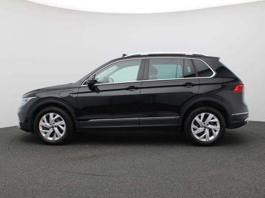 Volkswagen Tiguan 1.4 TSI Elegance eHybrid 245PK DSG matrix led, massagestoel, trekhaak, achteruitrijcamera, elektr... ActivLease financial lease