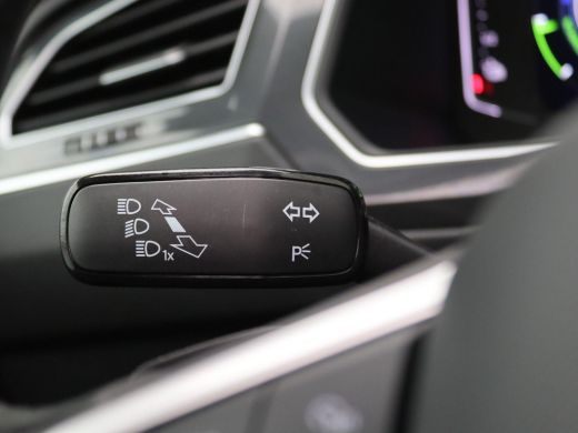 Volkswagen Tiguan 1.4 TSI eHybrid 245PK DSG matrix led, trekhaak, panoramadak, adaptive cruise, side assist, stuur-... ActivLease financial lease