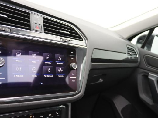 Volkswagen Tiguan 1.4 TSI Elegance eHybrid 245PK DSG matrix led, massagestoel, trekhaak, achteruitrijcamera, elektr... ActivLease financial lease