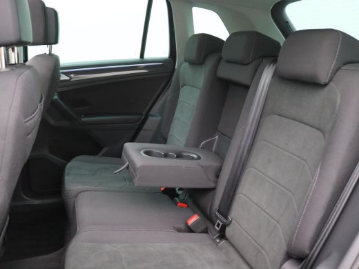 Volkswagen Tiguan 1.4 TSI Elegance eHybrid 245PK DSG matrix led, massagestoel, trekhaak, achteruitrijcamera, elektr... ActivLease financial lease