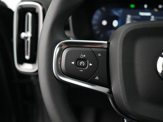 Volvo  XC40 B4 Plus Dark | Nieuw | Harman Kardon | Panoramadak | Adaptive Cruise | Elek stoelen | BLIS ActivLease financial lease