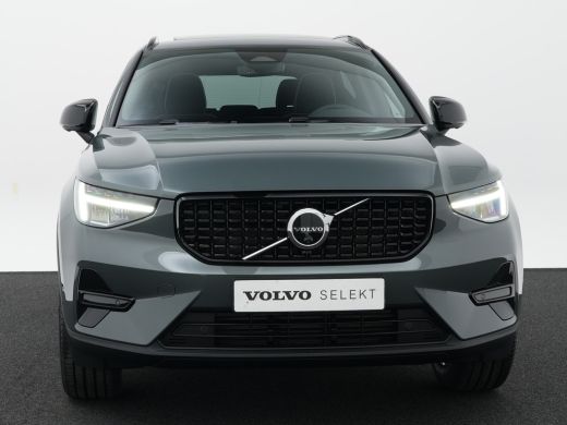 Volvo  XC40 B4 Plus Dark | Nieuw | Harman Kardon | Panoramadak | Adaptive Cruise | Elek stoelen | BLIS ActivLease financial lease