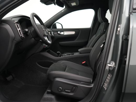 Volvo  XC40 B4 Plus Dark | Nieuw | Harman Kardon | Panoramadak | Adaptive Cruise | Elek stoelen | BLIS ActivLease financial lease