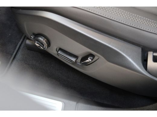 Volvo  XC90 T8 455PK Ultra Dark | Luchtvering | Trekhaak | Getint Glas | HK Audio | Panoramadak ActivLease financial lease