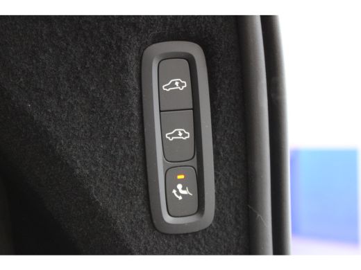 Volvo  XC90 T8 455PK Ultra Dark | Luchtvering | Trekhaak | Getint Glas | HK Audio | Panoramadak ActivLease financial lease